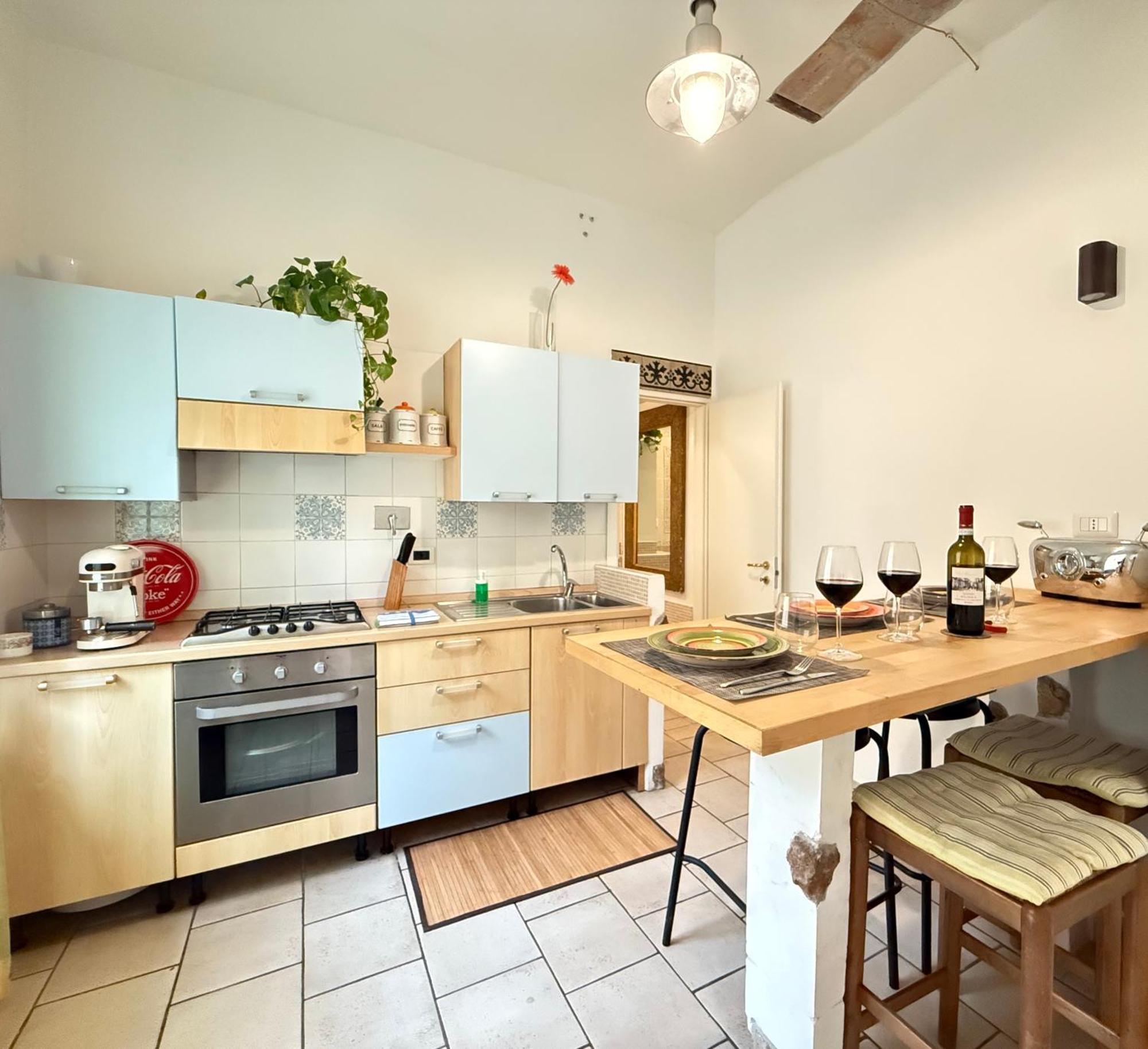 Apartment San Lorenzo , Near Termini Station D Rome